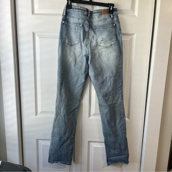 Judy Blue Jeans Size 9/29 Straight Leg Boyfriend Fit Distressed - Picture 4 of 4